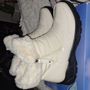 Winter white Pat boot